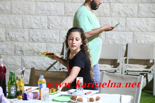 امين مقلدة يكرم الطاقم الطبي من مستشفى الكرمل 