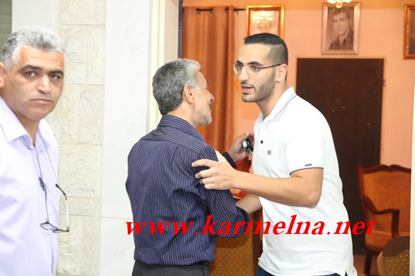 امين مقلدة يكرم الطاقم الطبي من مستشفى الكرمل 
