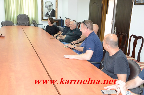 הנהלת פארק קיסרה בביקור אצל קופטאן חלבי