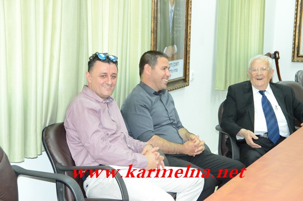 הנהלת פארק קיסרה בביקור אצל קופטאן חלבי