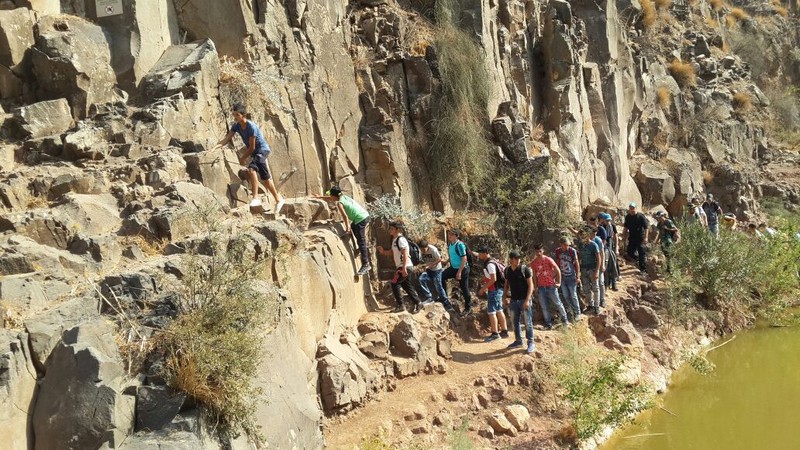 جمعيَّة حماية الطَّبيعة تُنظّم رحلة مبيت لطُلّاب مدرسة مفتان حزّور المغار للتَّعرُّف على البلاد
