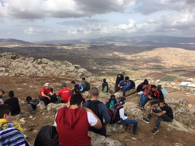 جمعيَّة حماية الطَّبيعة تُنظّم رحلة مبيت لطُلّاب مدرسة مفتان حزّور المغار للتَّعرُّف على البلاد