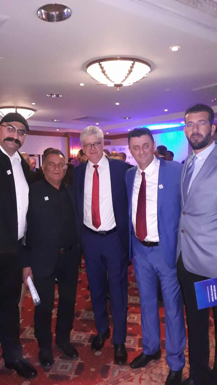 קופטאן חלבי בראש משלחת הסברה לאנגליה