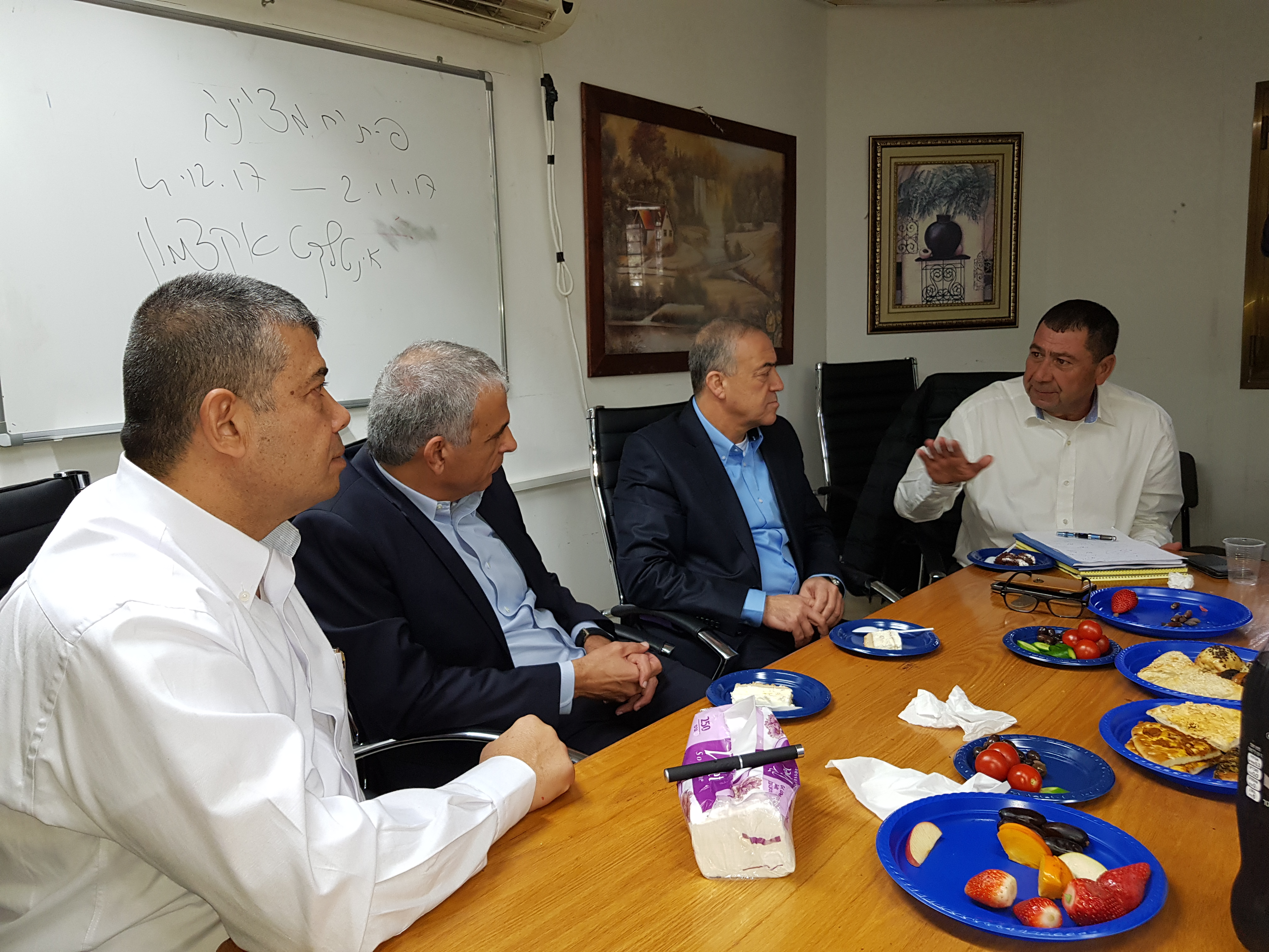 جلسة عمل لوزير المالية واكرم حسون في مجلس الرامة!