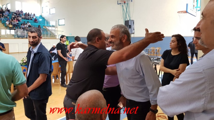 توزيع 700 منحة دراسية لطلاب عرب ويهود برعاية وزير المالية والنائب اكرم حسون!