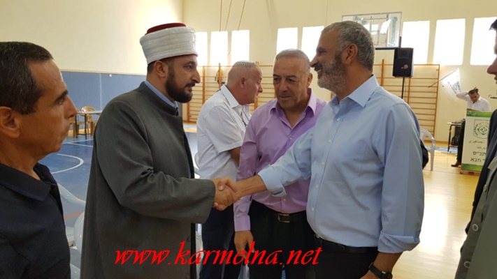 توزيع 700 منحة دراسية لطلاب عرب ويهود برعاية وزير المالية والنائب اكرم حسون!