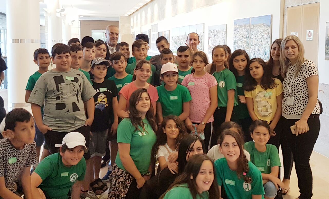 النائب اكرم حسون يستضيف  طلاب مدرسة الاتصال ج دالية الكرمل في الكنيست!