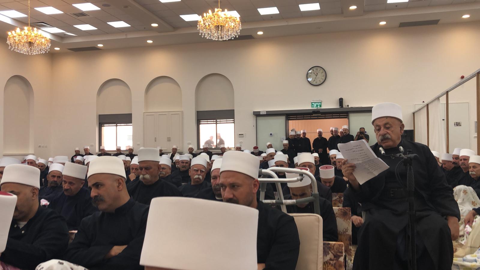 مئات المشايخ من أبناء الطائفة الدرزية في المراسيم الدينية لمناسبة مرور ربع قرن على وفاة سيد الجزيرة