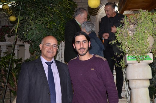 وفد فلسطيني يزور النائب اكرم حسون ويطالبه بإحياء عملية السلام!