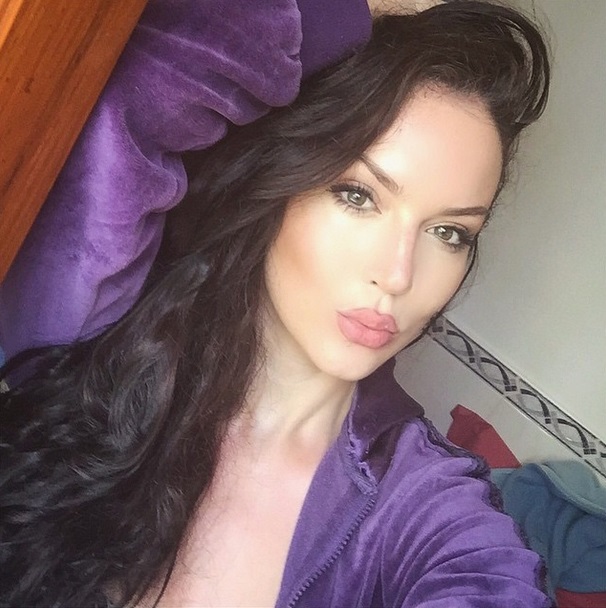 صور جديدة ل روزي صوفي أجمل إمرأة مسلمة بريطانية! 