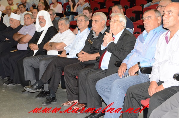 توزيع كتاب شهداء المغار