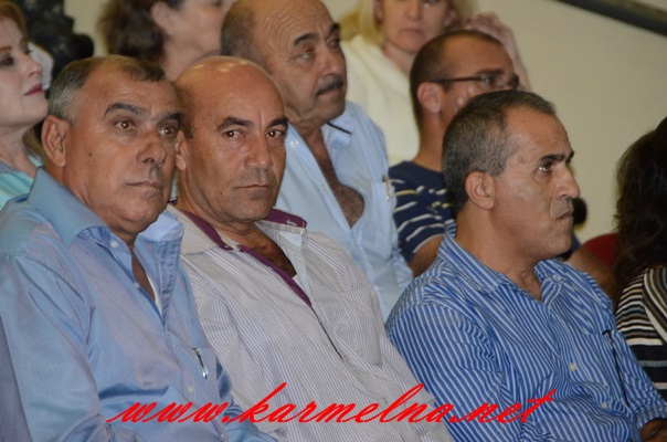 توزيع كتاب شهداء المغار