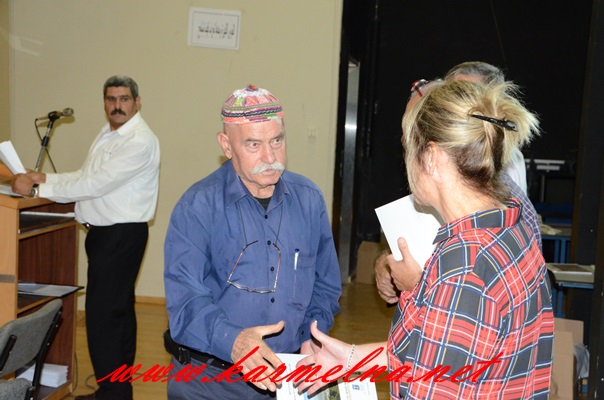 توزيع كتاب شهداء المغار
