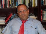 الوزير أيوب قرا يعايد أبناء الطائفة الدرزية والإسلامية بمناسبة عيد الأضحى .
