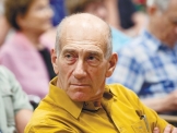 אולמרט: נתניהו הוציא 11 מיליארד מהתקציב על 