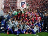أتلتيكو يكسر سلسلة ريال مدريد برباعية ويتوج بكأس السوبر الأوروبي 4-2
