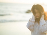  لماذا يصيب الاكتئاب النساء أكثر من الرجال؟