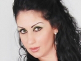 لبنانية ثانية من عائلة فقيه تتوج ملكة للجمال في هوليود