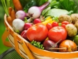  احذروا تناول الخضار المحفوظة في أكياس بلاستيكية!